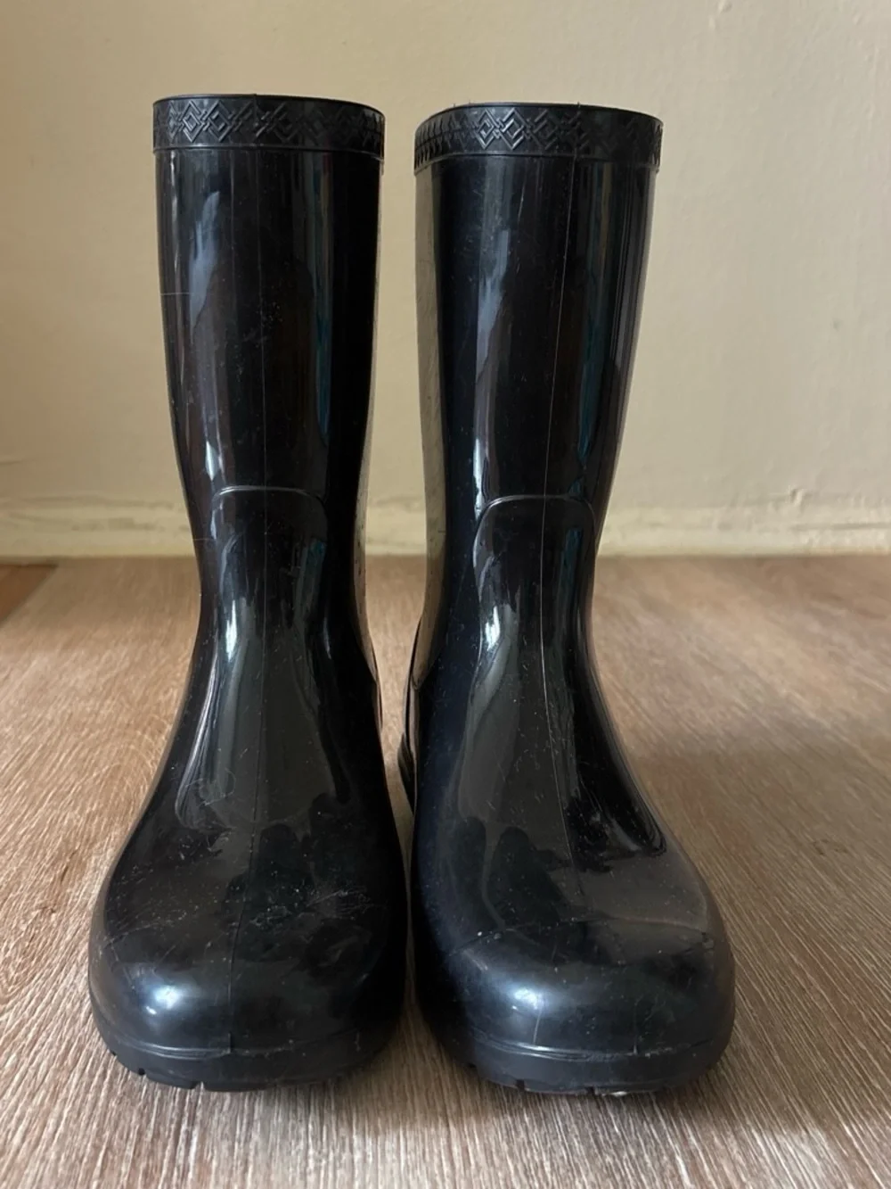 Womens UGG rainboots